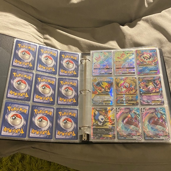 Vintage Pokémon 1st edition binder - Picture 9 of 13